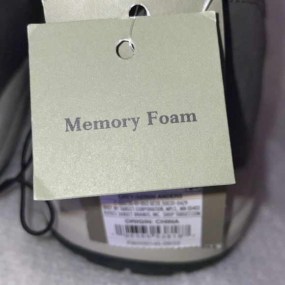 NWT Men's Size 10.5 Gray High-Top Sneakers. - Picture 4 of 7